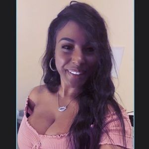 Meet your Posher, Ebony